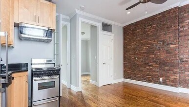 330 E 35th St in New York, NY - Building Photo - Building Photo
