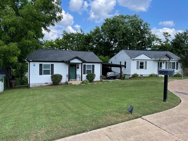 property at 909 S 13th St