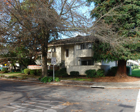 Spring Lake Apartments in Santa Rosa, CA - Building Photo - Building Photo