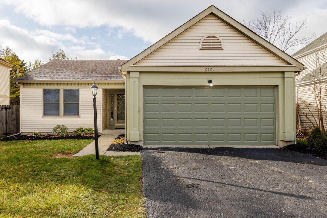 2423 Sutter Pkwy in Dublin, OH - Building Photo