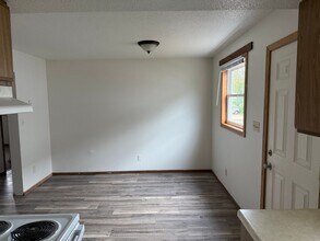 1327 Vine St in La crosse, WI - Building Photo - Building Photo
