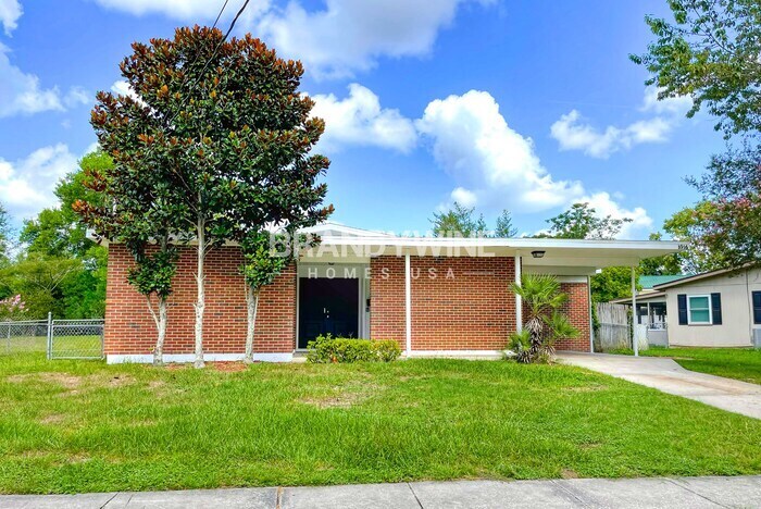 3916 Bogata Dr N in Jacksonville, FL - Building Photo