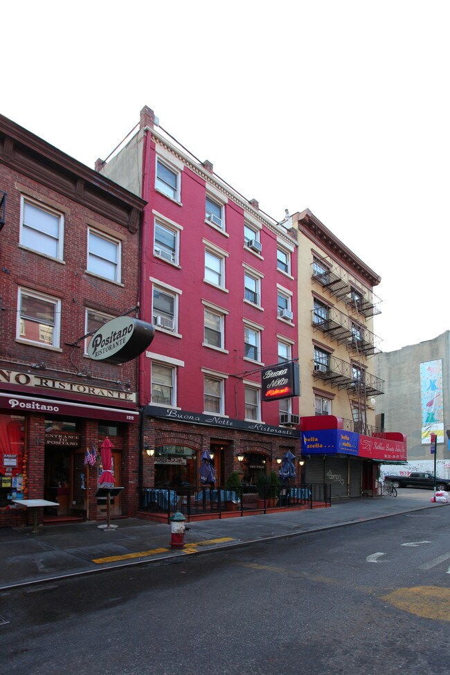 120 Mulberry St in New York, NY - Building Photo - Building Photo