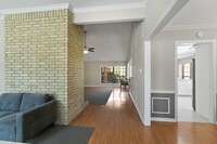 16107 Ridge Park Dr in Houston, TX - Building Photo - Building Photo