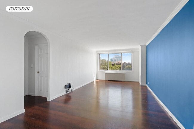 property at 3333 Henry Hudson Pkwy W