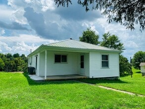 1983 Peppers Ferry Rd NW in Christiansburg, VA - Building Photo - Building Photo