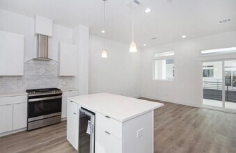 505 Schweikhardt St in Houston, TX - Building Photo - Building Photo