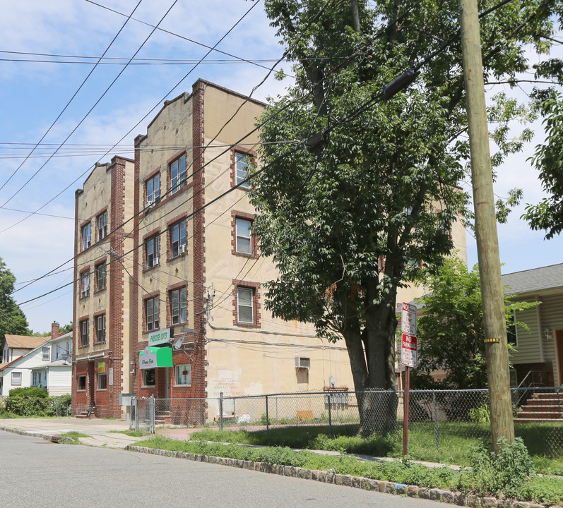 191 1st St in Englewood, NJ - Foto de edificio