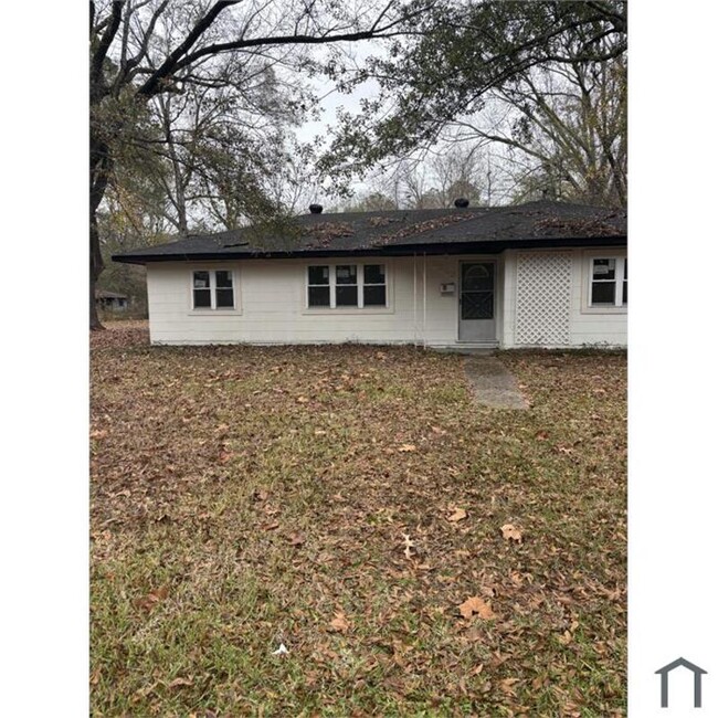 property at 3250 Oak Forest Dr