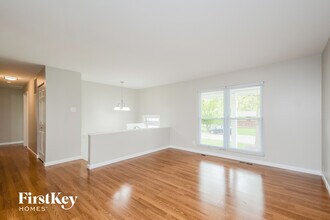 1244 Marchi Dr in St. Louis, MO - Building Photo - Building Photo