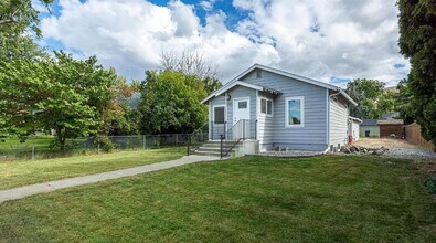 1119 Prosser Ave in Prosser, WA - Building Photo - Building Photo