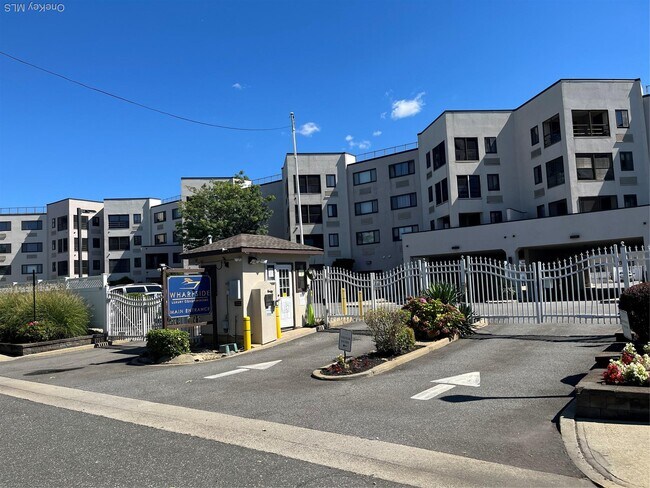 725 Miller Ave in Freeport, NY - Building Photo - Building Photo