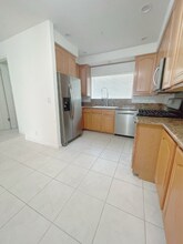 975 Wisteria Terrace in Sunnyvale, CA - Building Photo - Building Photo