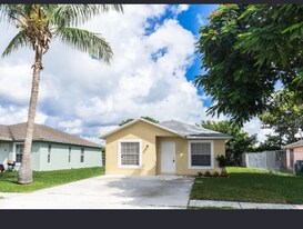 2634 W 28th St in West Palm Beach, FL - Building Photo