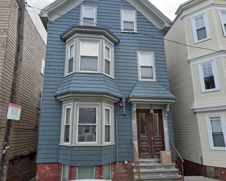 24 Washburn St, Unit 2 in Boston, MA - Building Photo