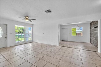 228 SW 3rd Terrace in Dania Beach, FL - Building Photo - Building Photo