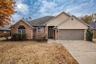 3800 SE 8th St in Bentonville, AR - Building Photo