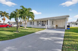 2010 SW 6th Ave in Boynton Beach, FL - Building Photo - Building Photo