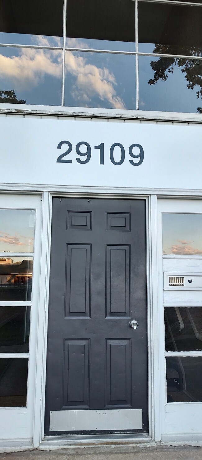 29109 Hayes Rd, Unit 34 Warren, MI Rentals