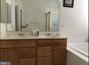 2627 Tarleton Corner Dr in Herndon, VA - Building Photo - Building Photo