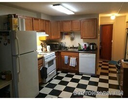 92 Hammond St in Boston, MA - Building Photo