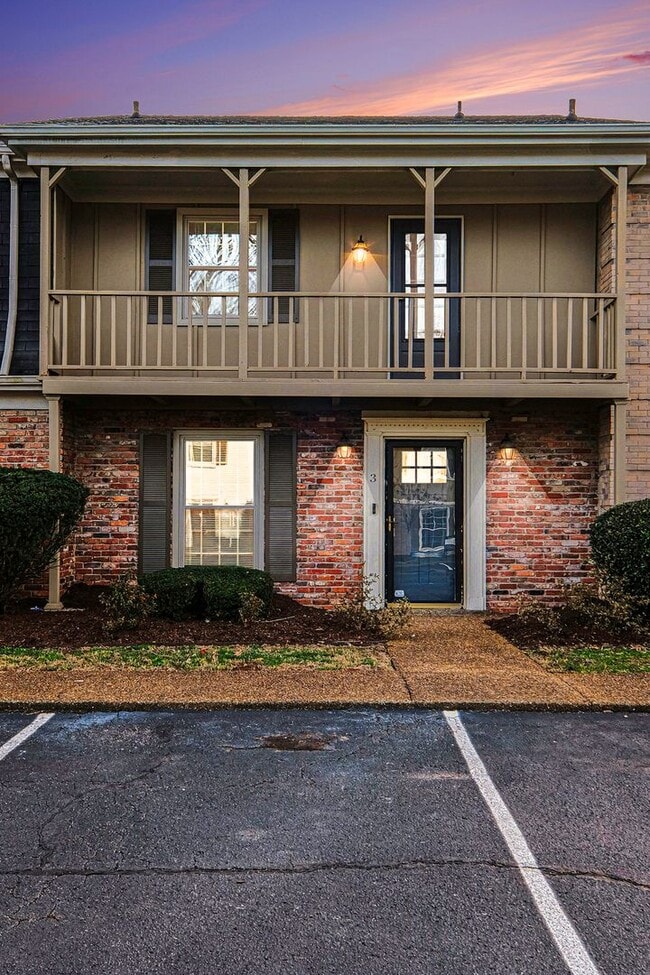 1011 Murfreesboro Rd in Franklin, TN - Building Photo - Building Photo