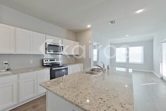 418 Mango Dr in Lafayette, LA - Foto de edificio - Building Photo