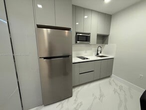 15711 SW 106th Ave in Miami, FL - Building Photo - Building Photo