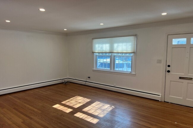 195 Godwin Ave in Ridgewood, NJ - Building Photo - Building Photo