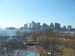 136 Marginal St, Unit #2 in Boston, MA - Foto de edificio - Building Photo