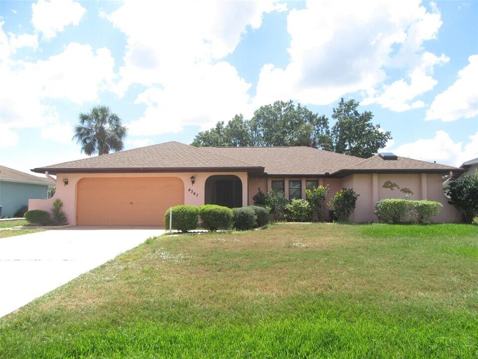 4341 Nemo Ave in North Port, FL - Building Photo