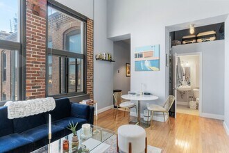 320 W 2nd St in Boston, MA - Building Photo - Building Photo