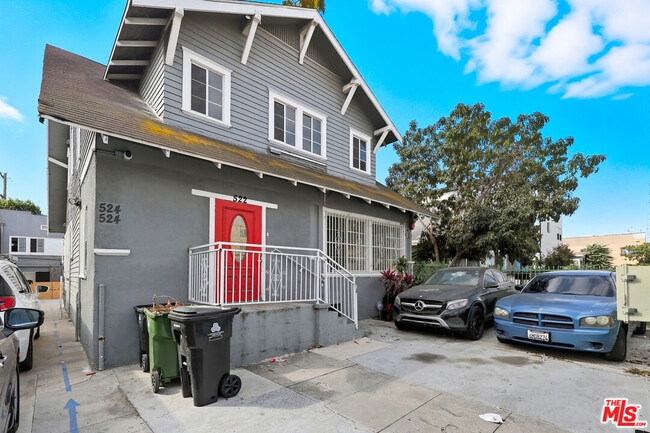 property at 522 W Vernon Ave