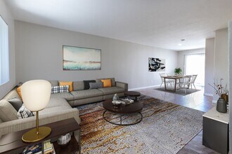 Diamond Crest Apartments in Buena Park, CA - Building Photo - Interior Photo