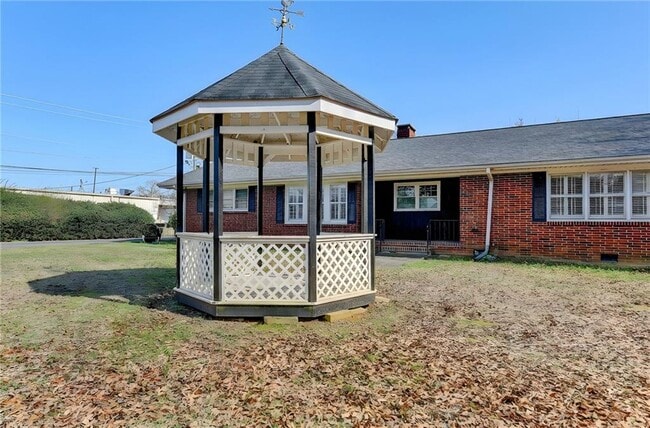 8 Highland Ln in Cartersville, GA - Building Photo - Building Photo