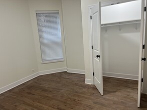 2750 W Wilcox St, Unit A1 in Chicago, IL - Building Photo - Building Photo