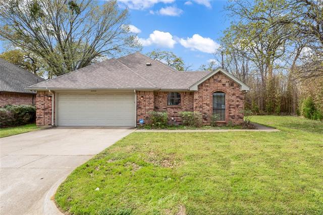 6000 Green Forest Ct in Arlington, TX - Building Photo