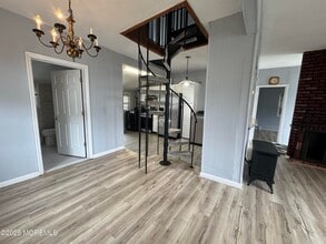 177 Creek Rd in Keansburg, NJ - Building Photo - Building Photo