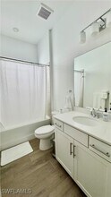 15048 Pinehurst in Punta Gorda, FL - Foto de edificio - Building Photo
