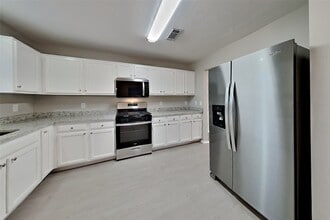 18607 Twigsworth Ln in Humble, TX - Building Photo - Building Photo