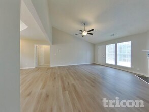 9538 Rollinghills Dr in Jonesboro, GA - Building Photo - Building Photo