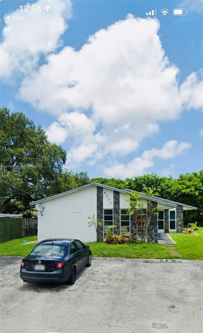 property at 4680 SW 29th Terrace