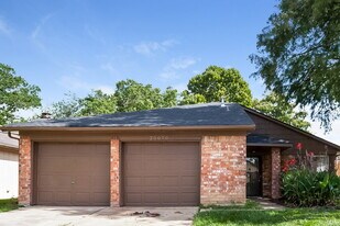20070 N Navaho Trail in Katy, TX - Building Photo
