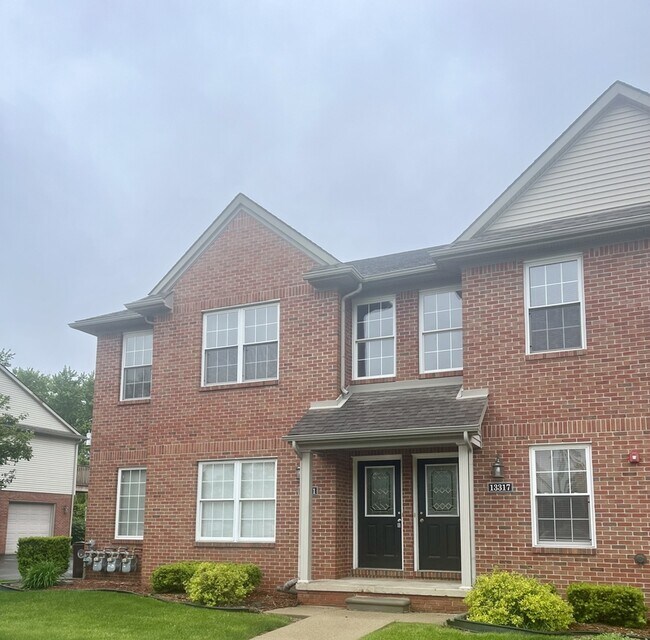 13301 Turnberry in Southgate, MI - Building Photo - Building Photo