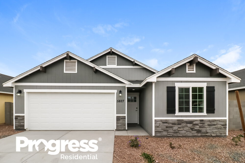 5827 S 13th Ave in Phoenix, AZ - Building Photo