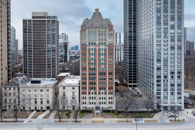 1540 N Lake Shore Dr