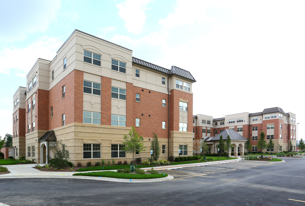 Woodridge Horizon in Woodridge, IL - Building Photo