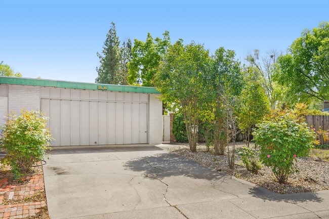 property at 1824-1826 Alameda