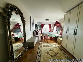 7 Webster St, Unit 1 in Somerville, MA - Building Photo