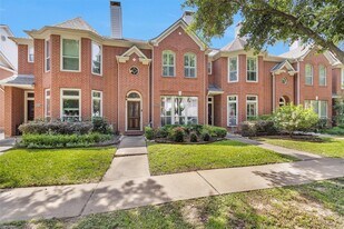 727 W Heights Hollow Ln in Houston, TX - Building Photo